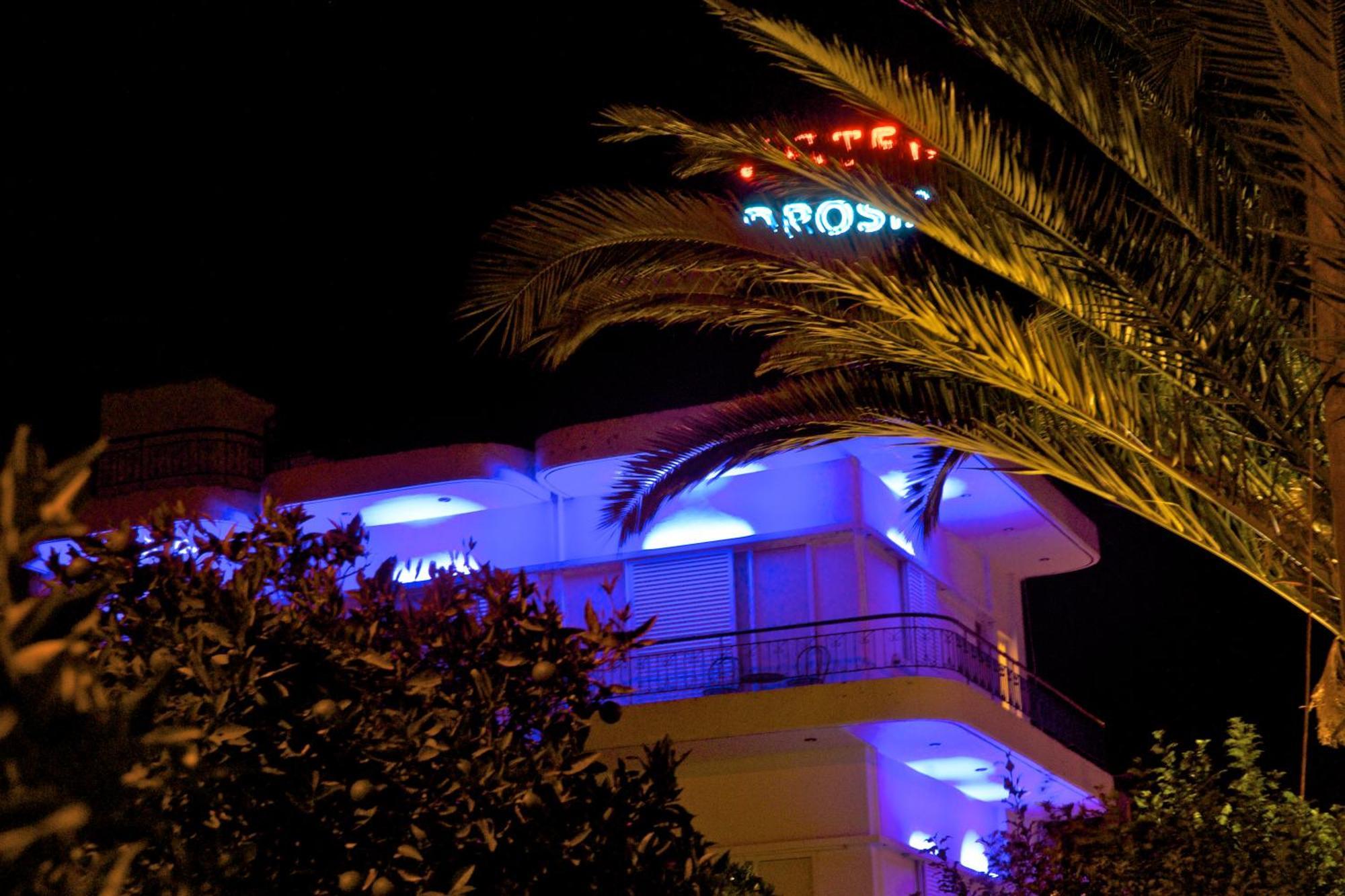Hotel Drosia Messíni Екстериор снимка