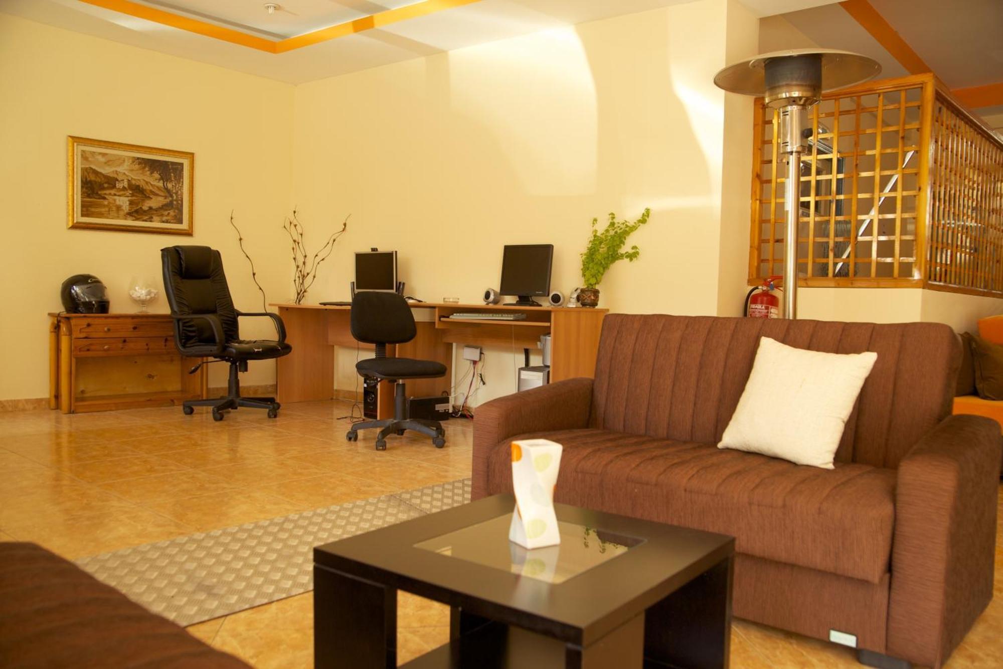 Hotel Drosia Messíni Екстериор снимка