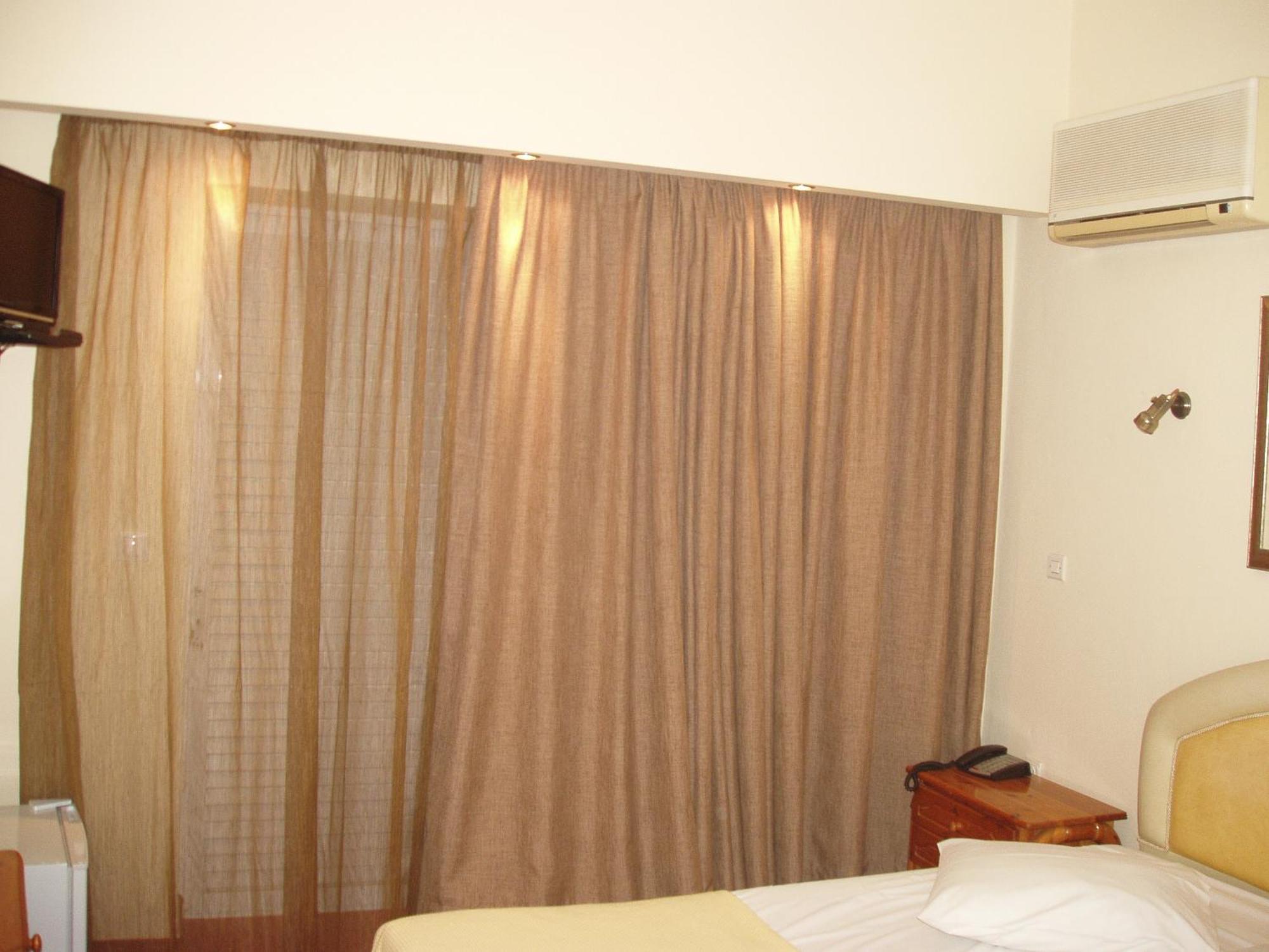 Hotel Drosia Messíni Екстериор снимка