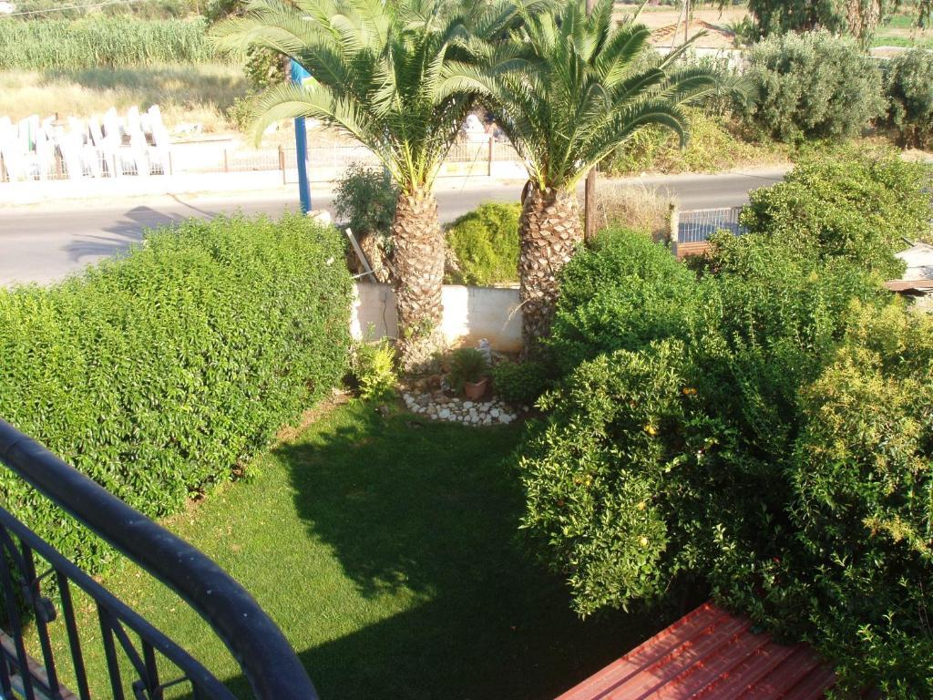 Hotel Drosia Messíni Екстериор снимка