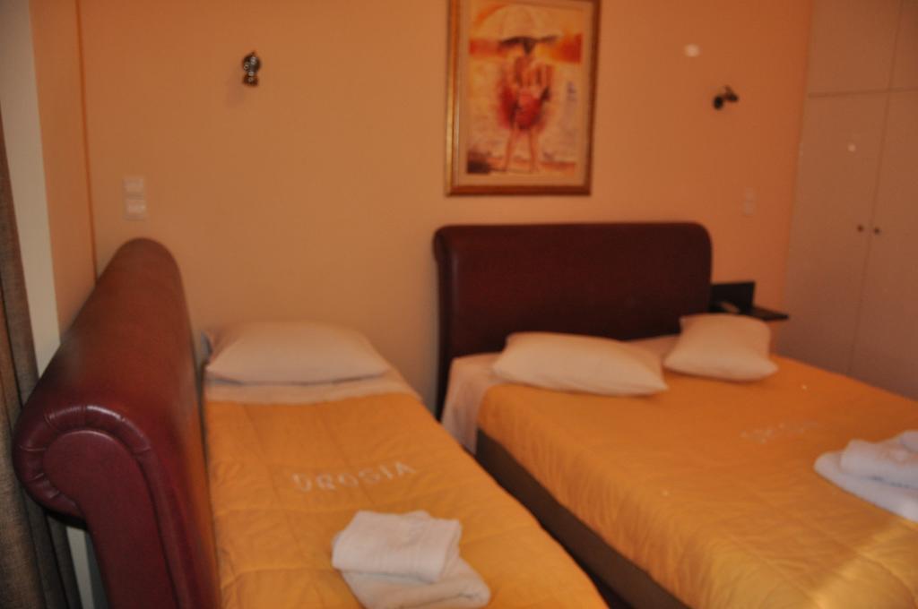 Hotel Drosia Messíni Екстериор снимка